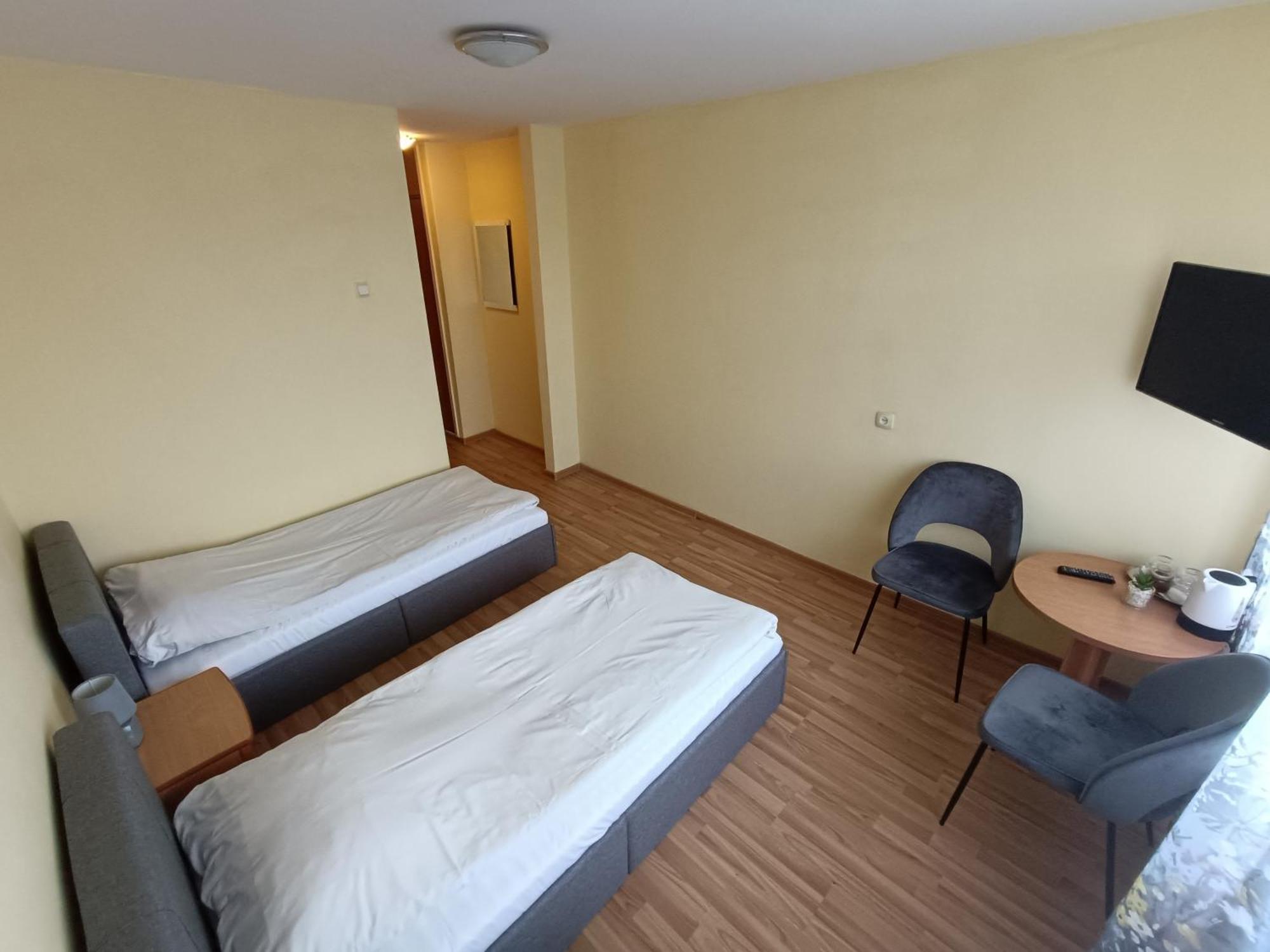 Viesbutis Jurbarkas Hotel Bagian luar foto