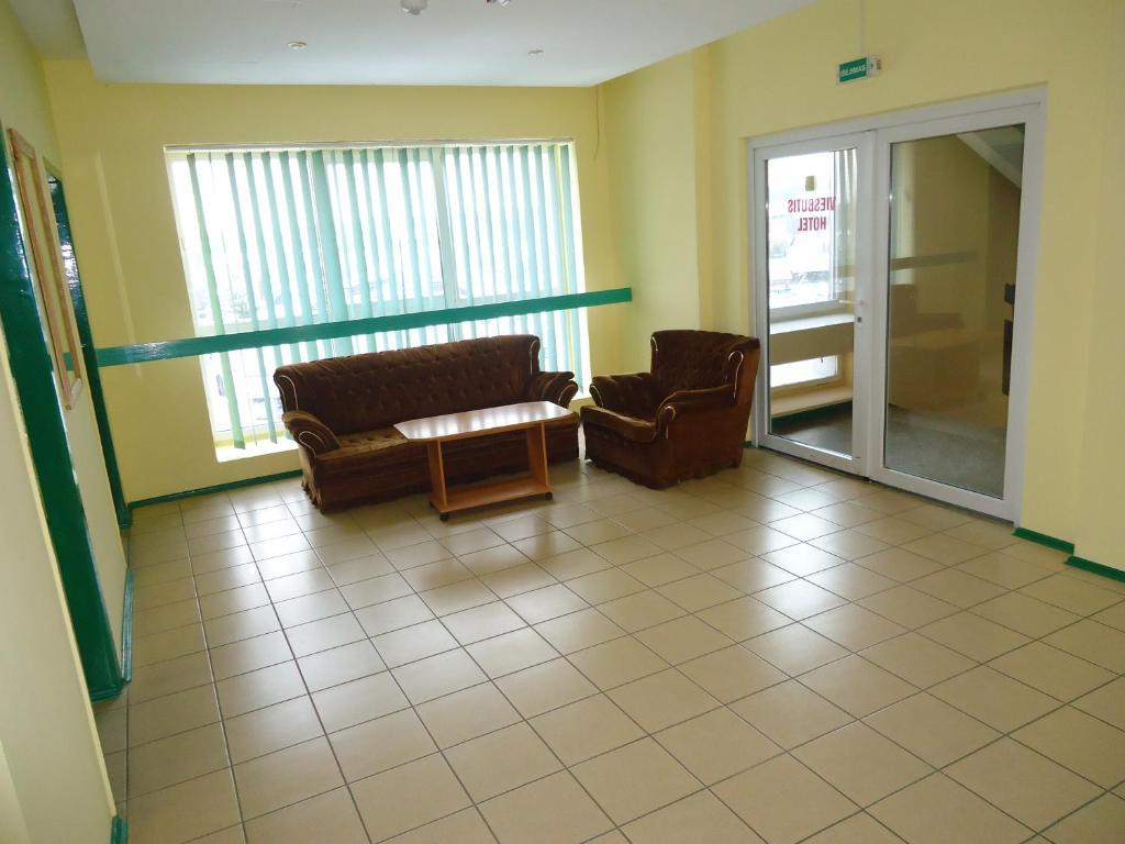 Viesbutis Jurbarkas Hotel Bagian luar foto