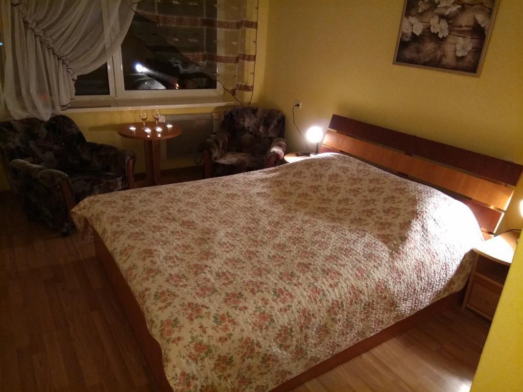 Viesbutis Jurbarkas Hotel Bagian luar foto
