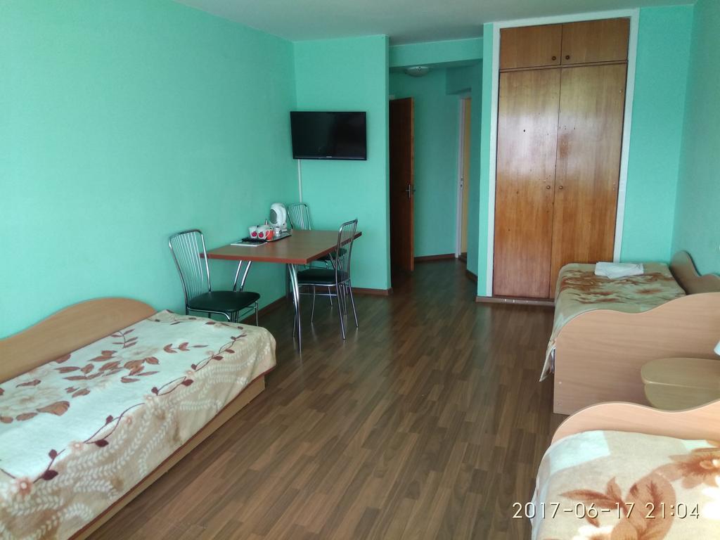Viesbutis Jurbarkas Hotel Bagian luar foto